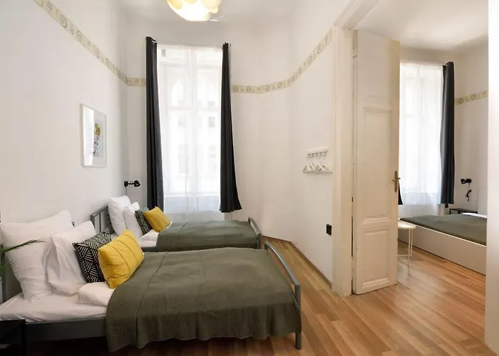 Spacious Basic In The Center Apartman *
